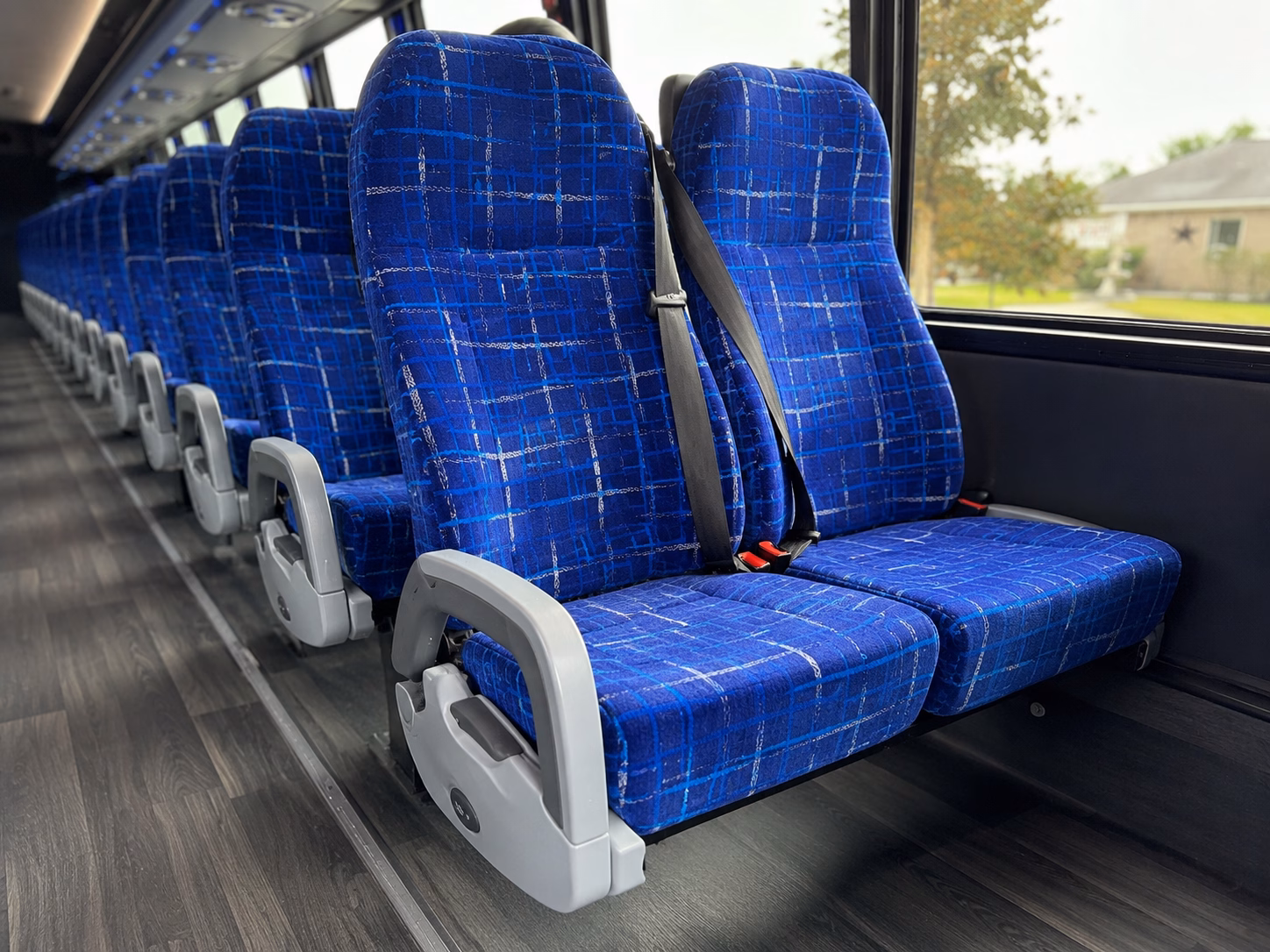 charter buses for corporate retreats and multi day company travel