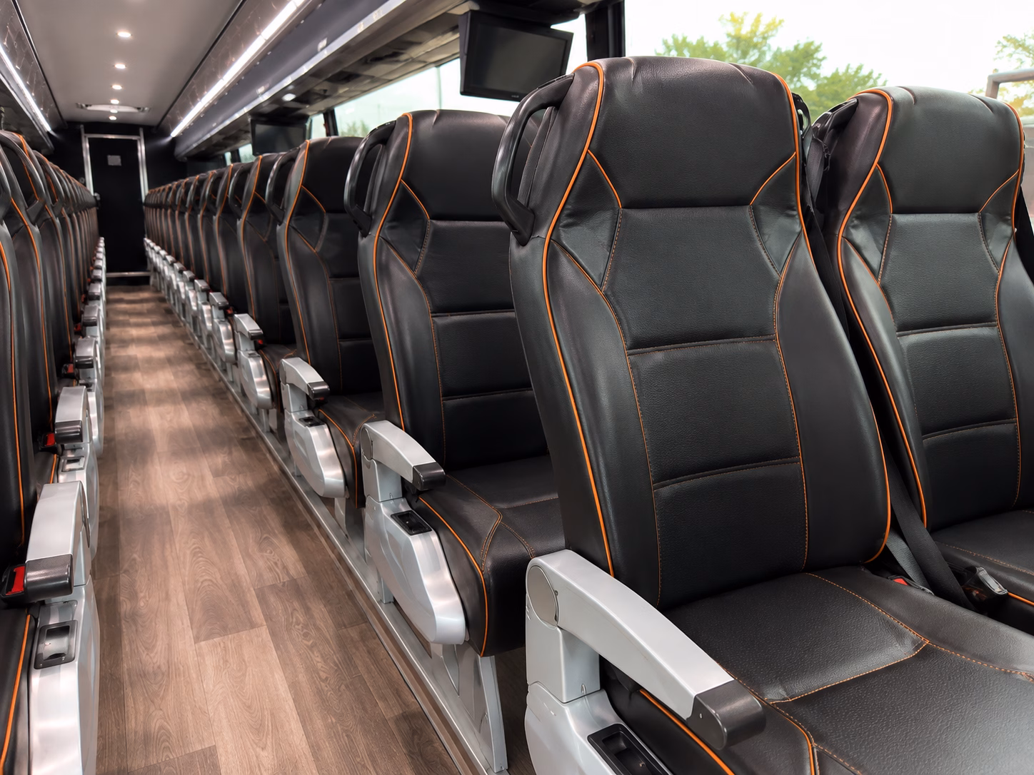 charter buses to truist park braves games from roswell