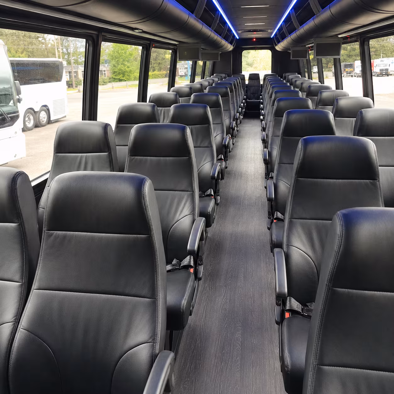 minibuses for smaller roswell prom groups and after prom runs